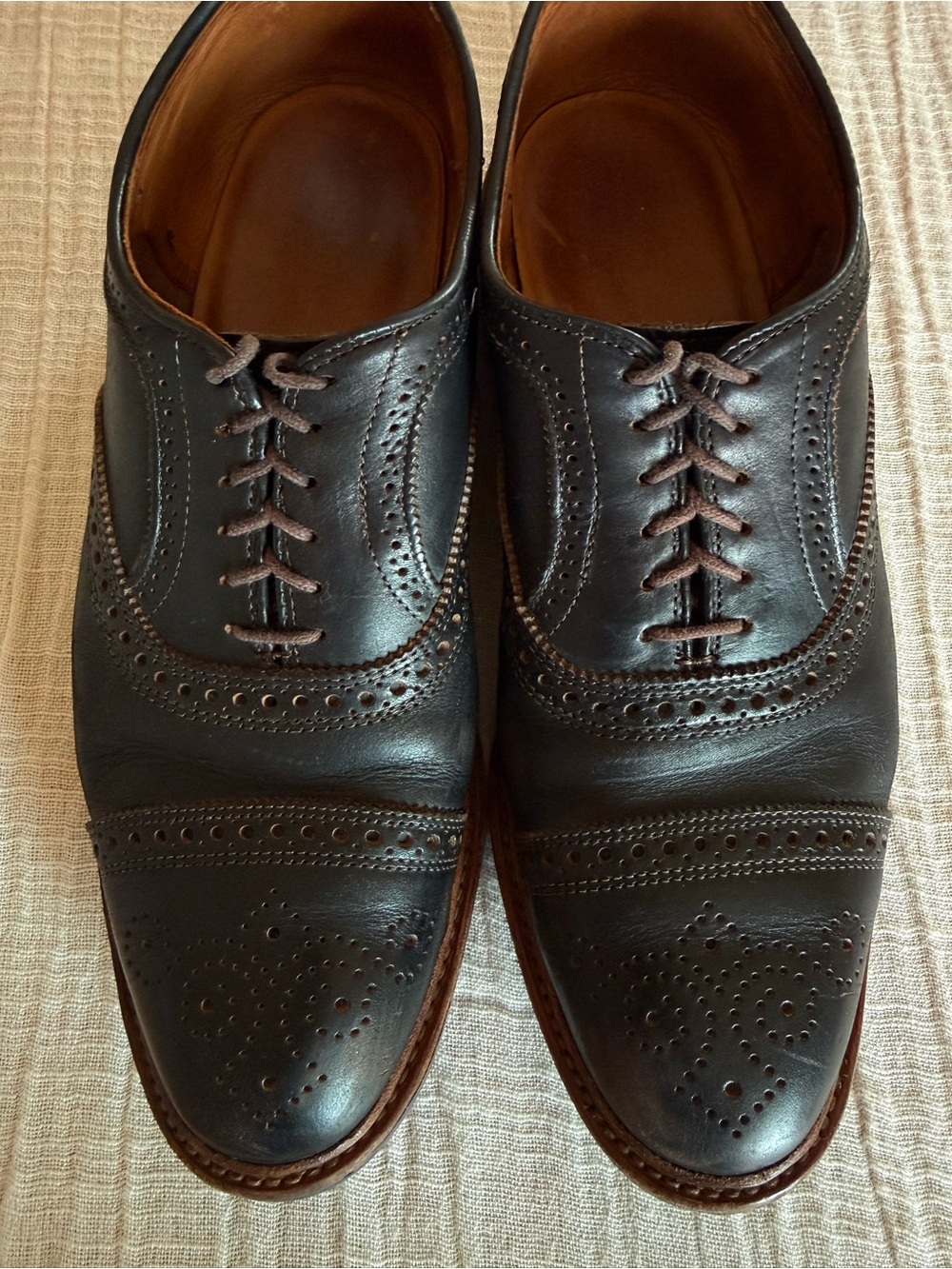 👞 Sleek Black Brogue Oxfords w/ Blue Sole - Size 10.5 D 👞 - Picture 3 of 14